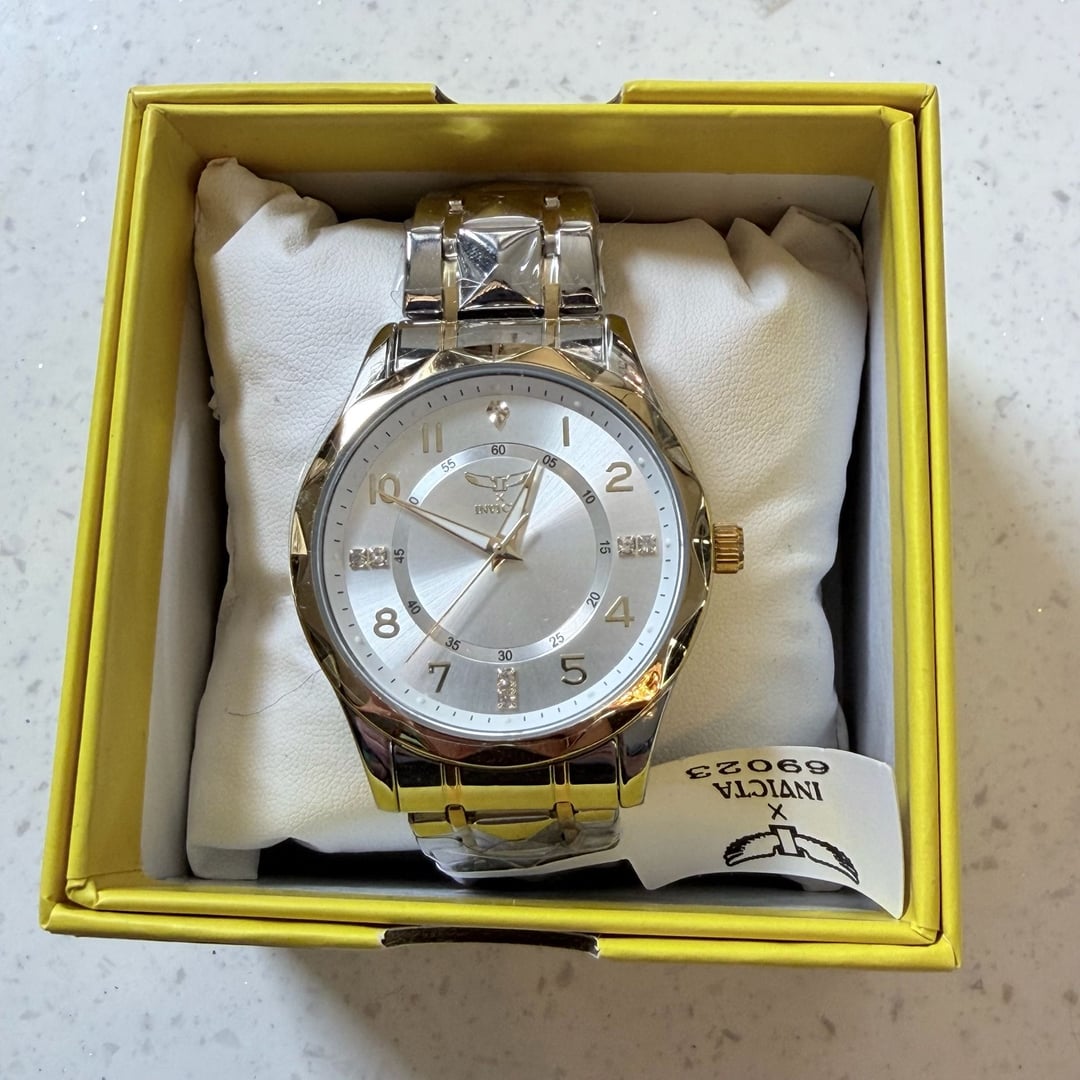Invicta 69023 Mens Quartz Watch  41 Mm